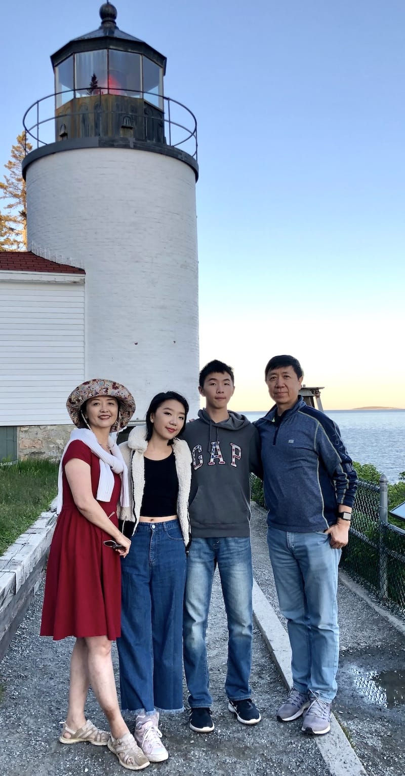 Jian Lu and family